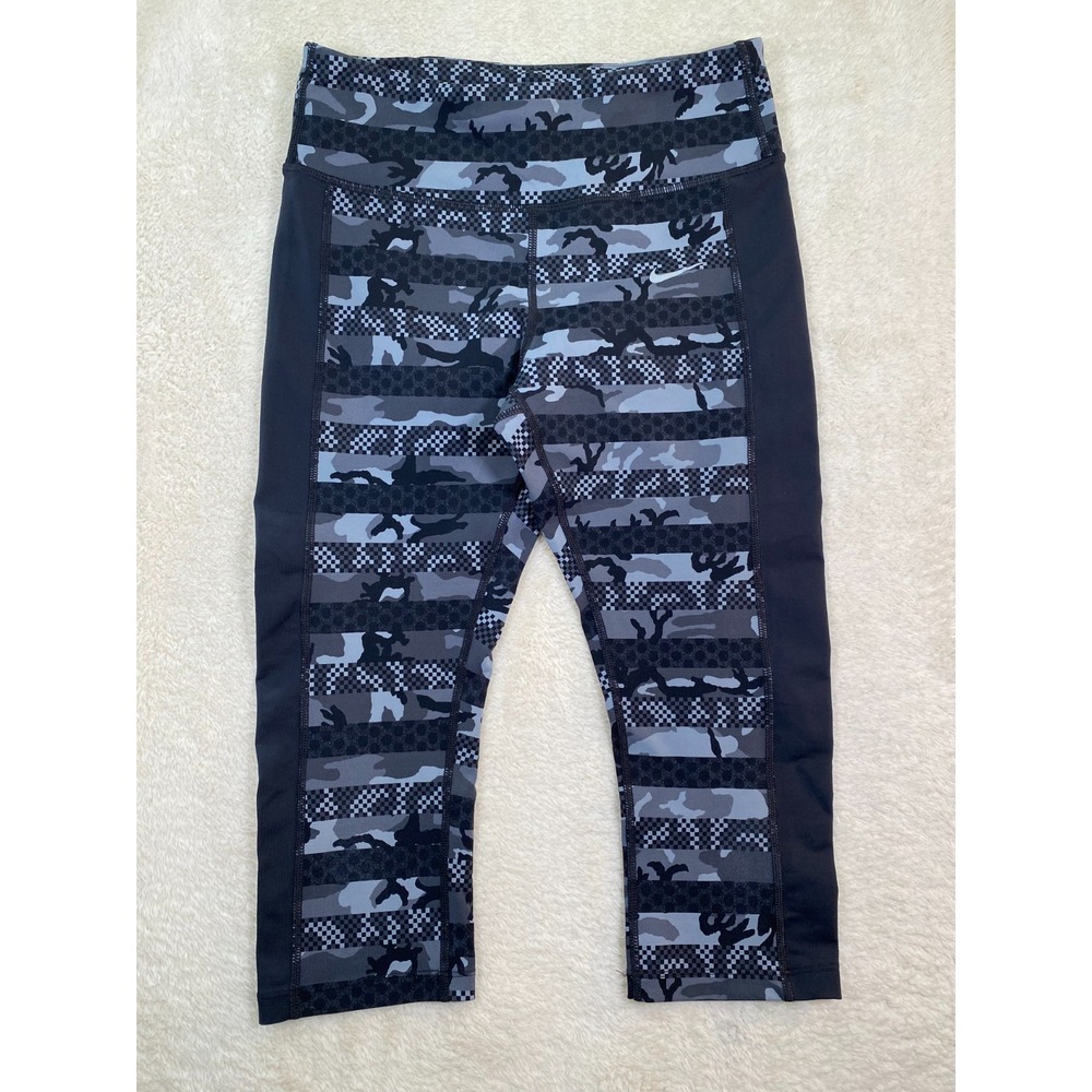 Nike Epic Lux Clash Camo Tight Fit Capri Length Women's Running Leggings Size S